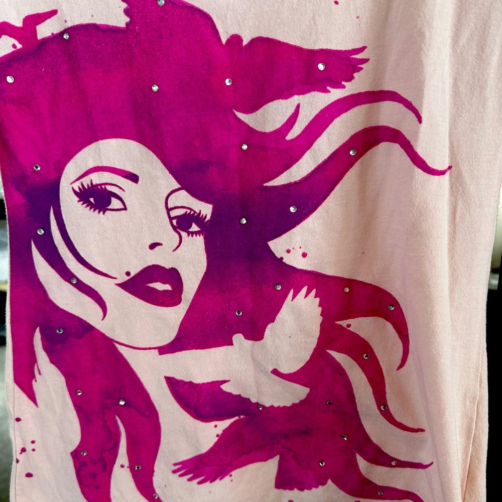 Bebe pink T-shirt size medium
